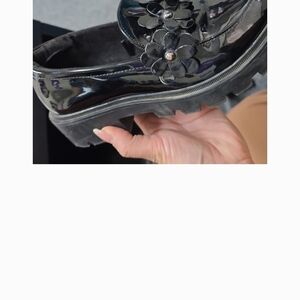 Patent Flower Loafer Platform Shoe - Black